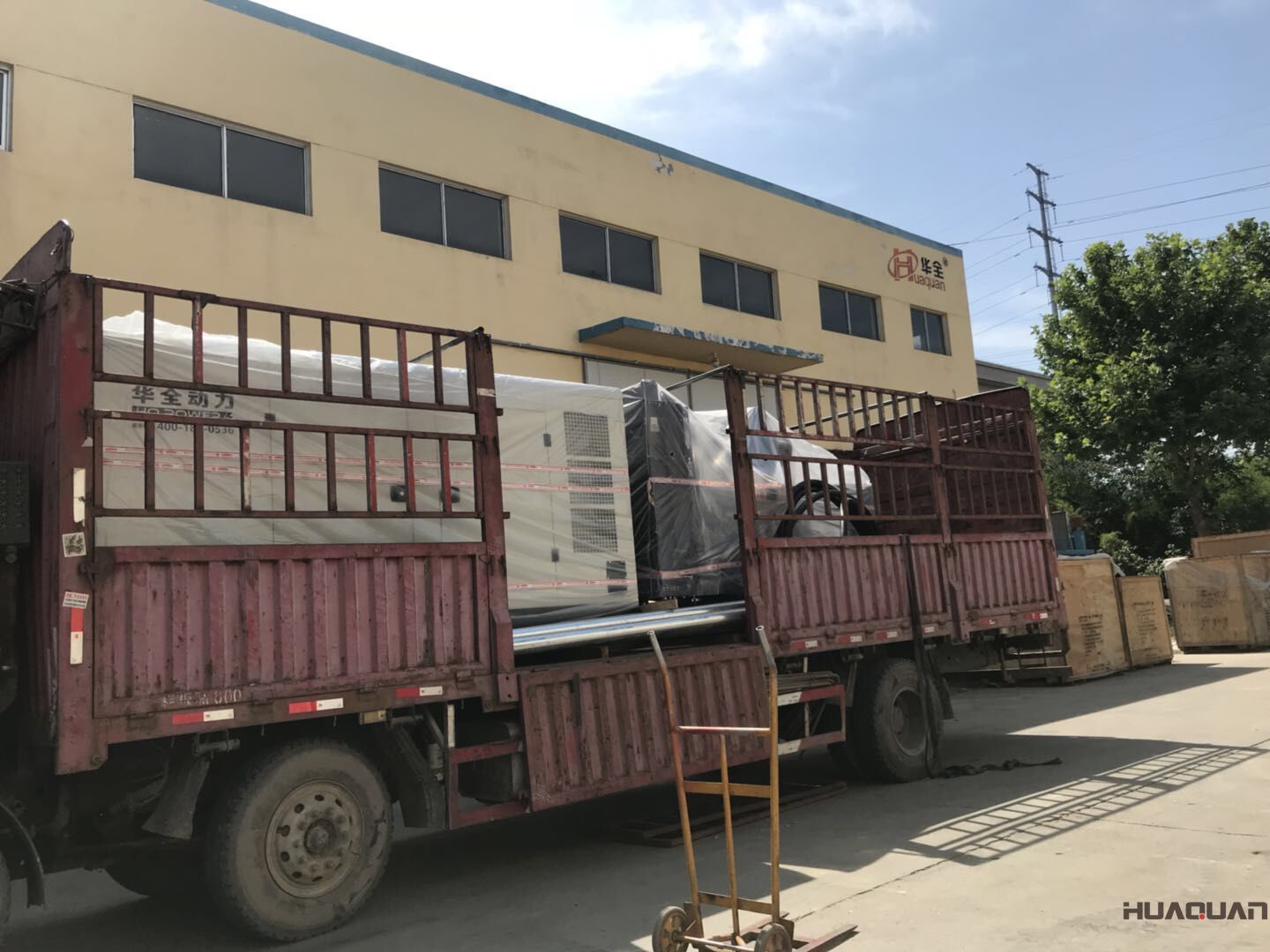 一臺60kw標配陸用發電機組于8月17順利發往湖北省