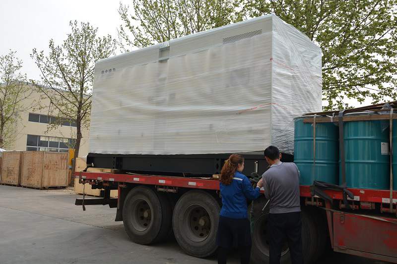 華全動力一臺100kw靜音箱柴油發(fā)電機組于4月1日發(fā)往河南省